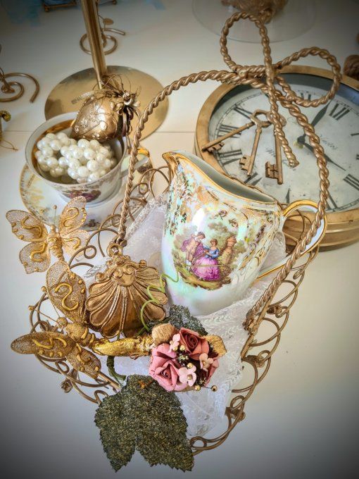 Table Alice au Pays des Merveilles