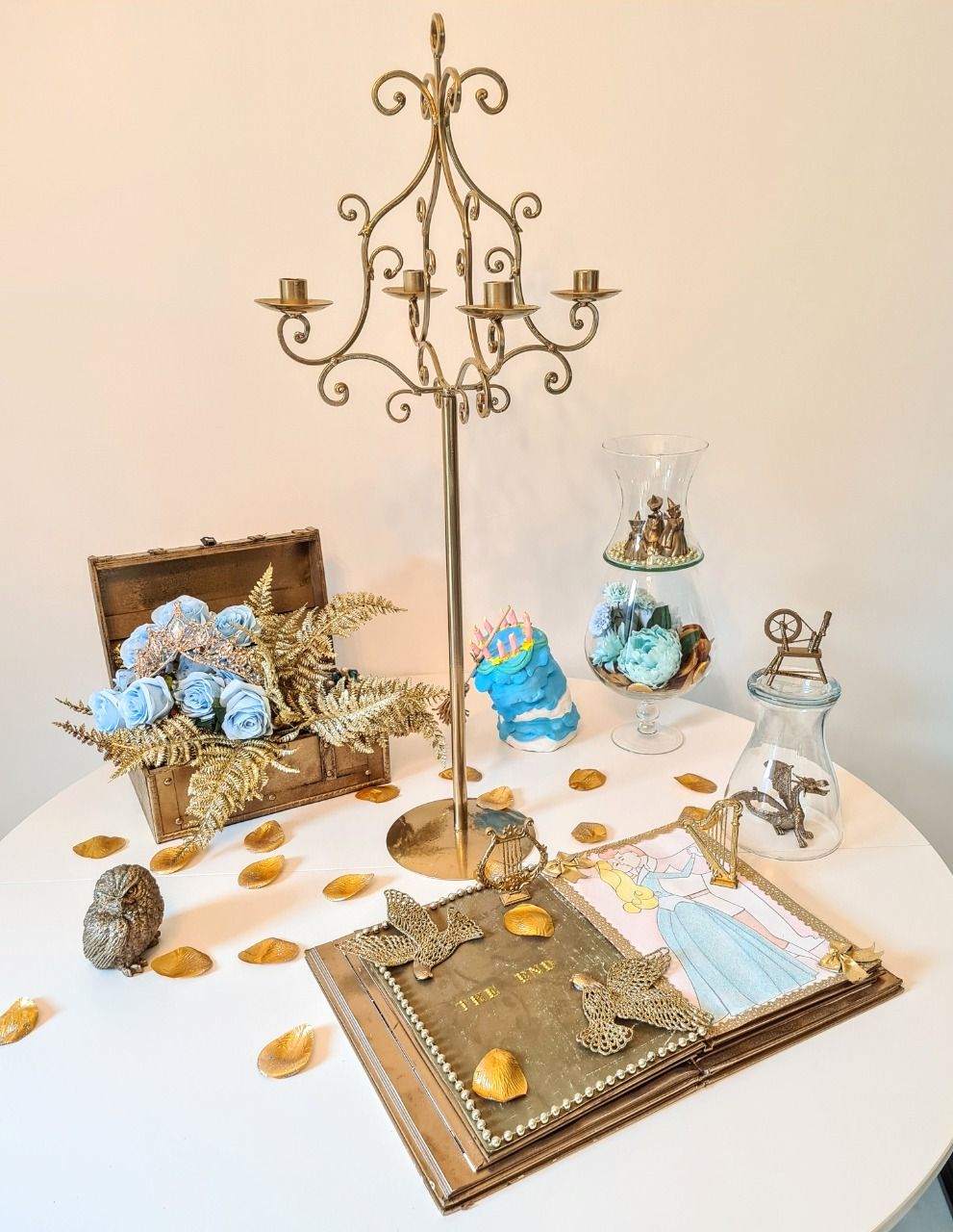 Table La Belle au Bois Dormant - Vue détaillée