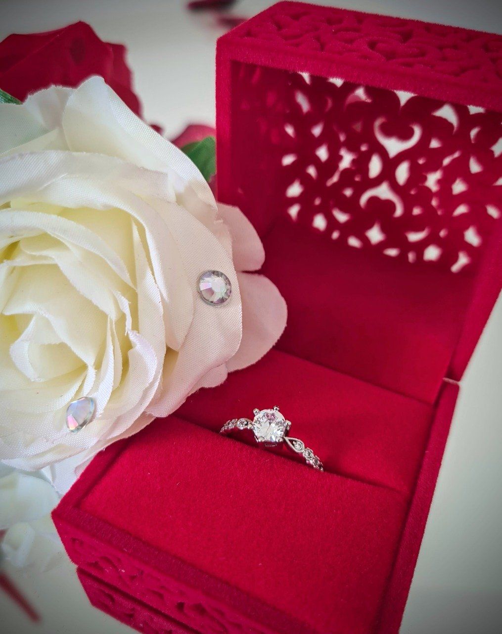 Table Romantique - Détail bague