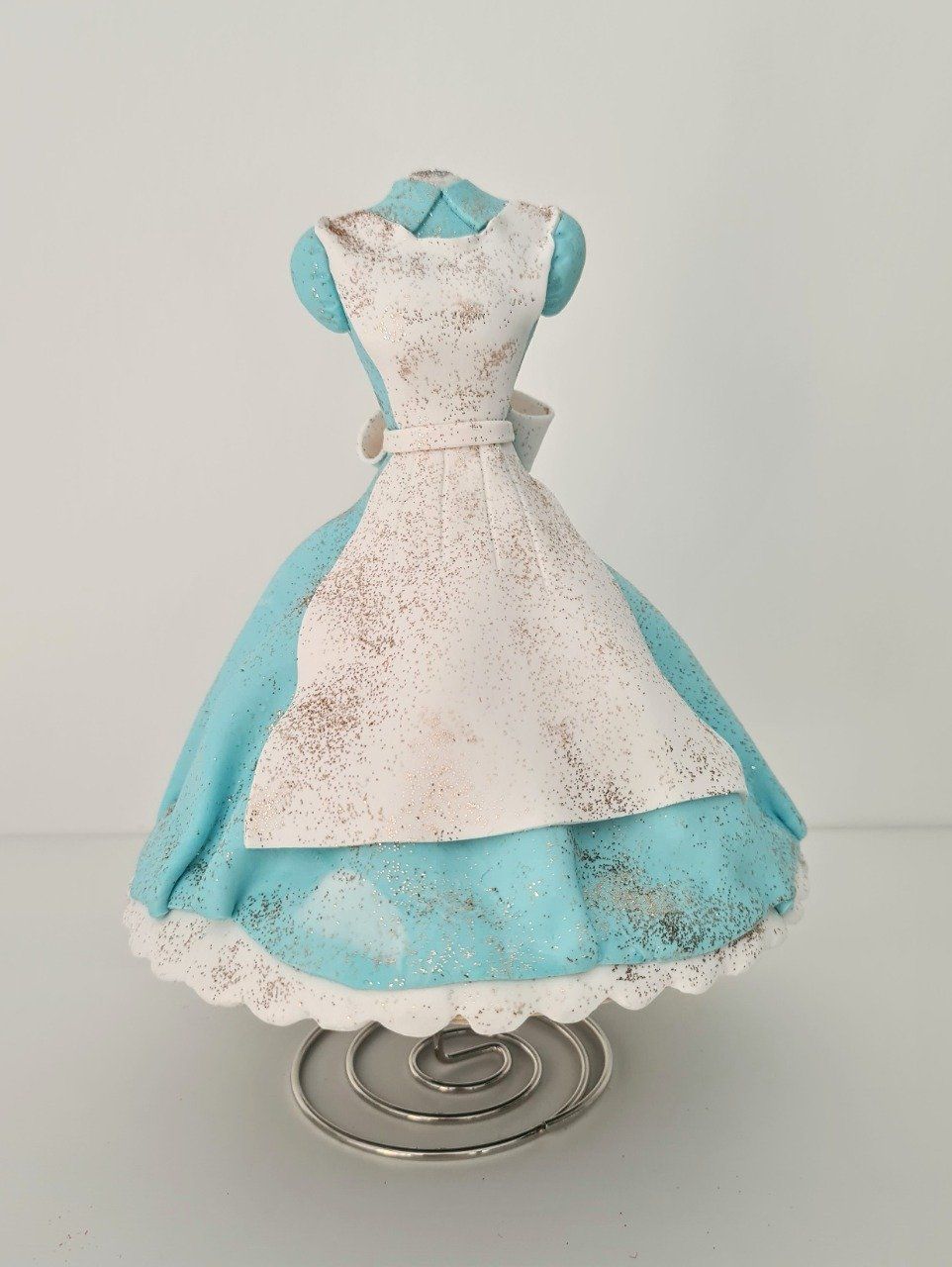 La robe sous cloche d'Alice inclus dans le thème